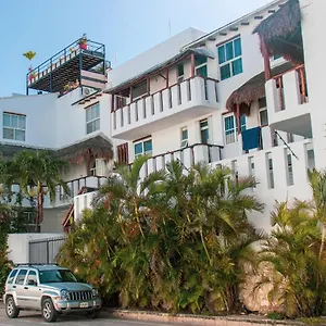 Apartment Simply Comfort Stylish Palmas With Pool, Playa del Carmen